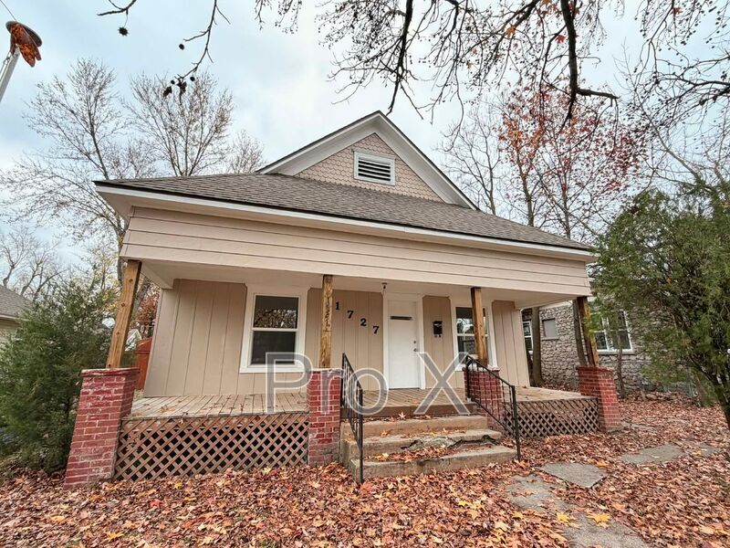 Foto principal - 1727 S Empire Ave