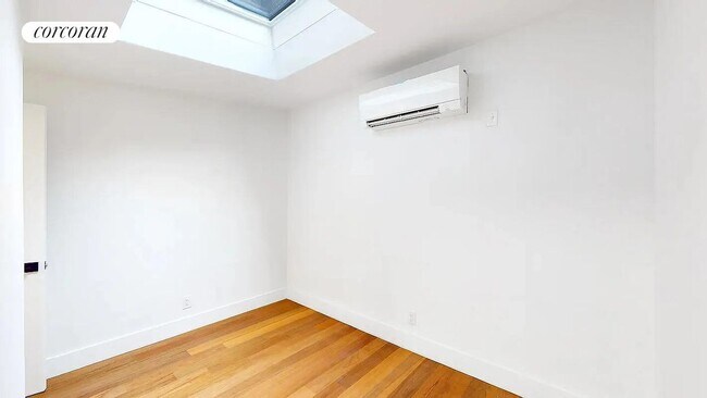 Foto del edificio - 659 10th Ave