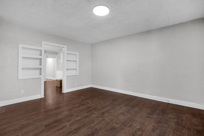 Foto del edificio - 409 N Oakland Ave