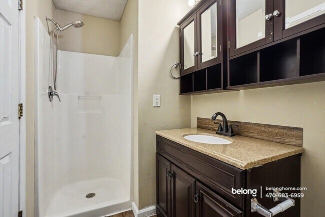 Foto del edificio - 5599 Windfall Ln