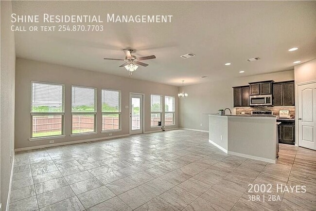 Foto del edificio - 2002 Hayes-