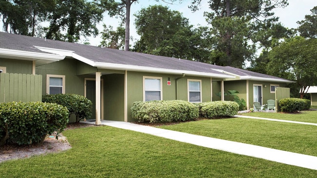 Building Photo - Hidden Village