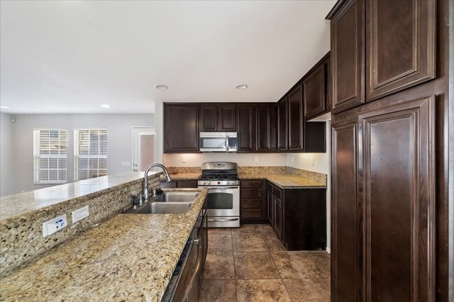 Building Photo - Beautiful 4 bedroom home in gated community