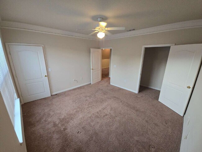 Foto del edificio - "Charming 1-Bedroom Condo Retreat in Tampa...