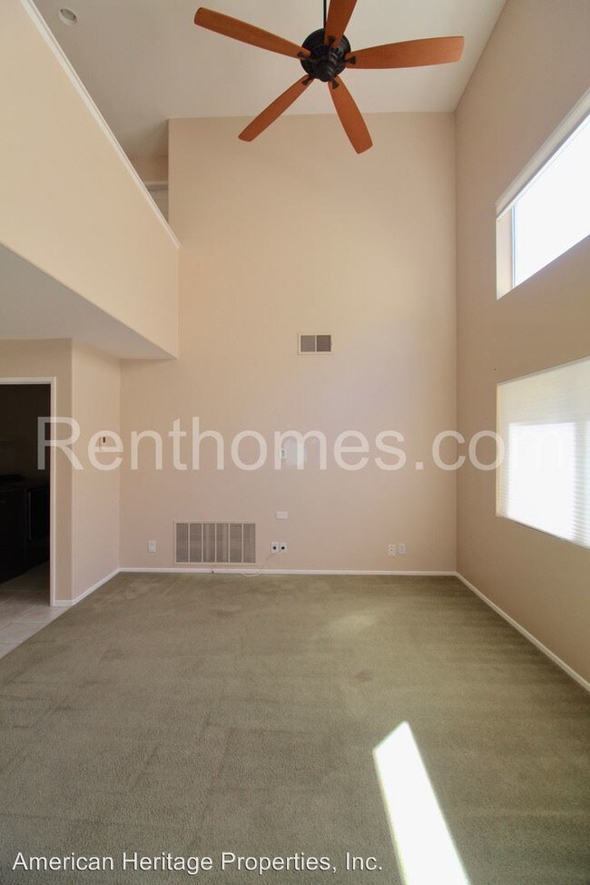 Building Photo - 10886 Caminito Colorado