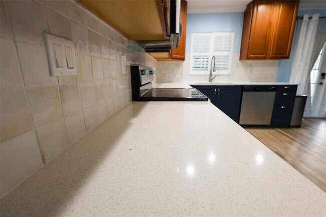 Building Photo - 2540 Elderberry Dr