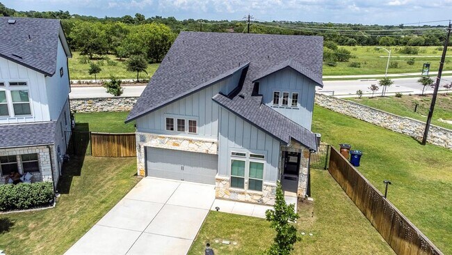 Building Photo - 2800 Sebring Cir