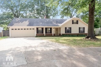 Building Photo - 6903 Ash Hill Ln