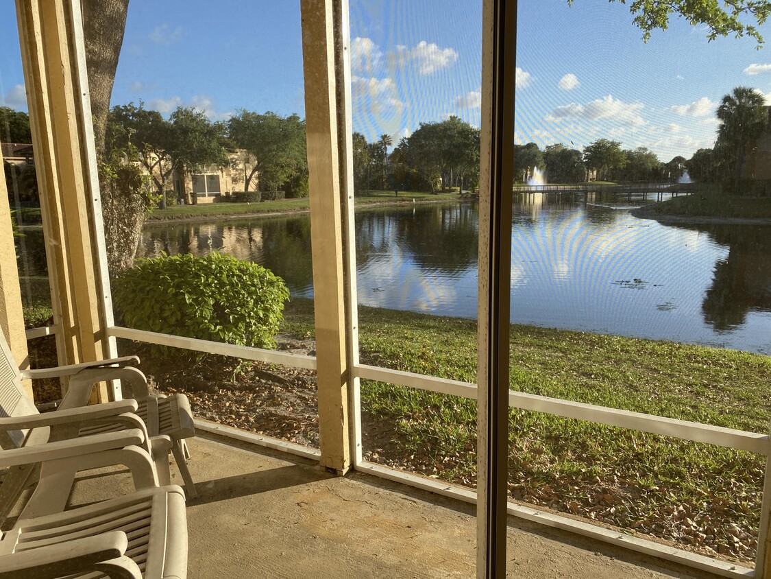 Foto principal - 4815 Via Palm Lakes