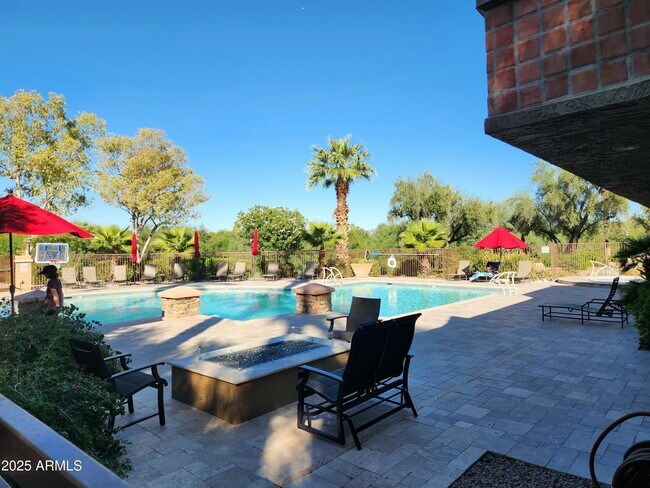 Foto del edificio - 5122 E Shea Blvd