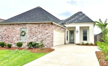 Building Photo - 577 Warbler Crossing Ave