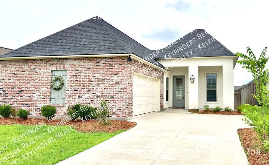 Primary Photo - 577 Warbler Crossing Ave