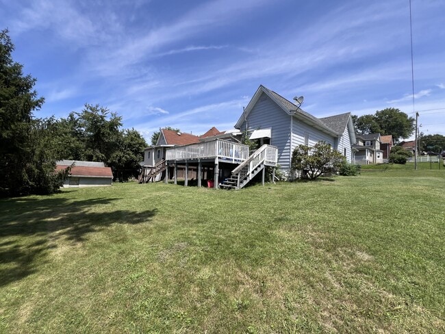 Building Photo - 2301 Hamill Ave