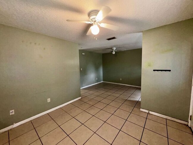 Photo - 3 Bedroom 2 Bath Magnolia Pointe Townhome with a Fenced backyard!