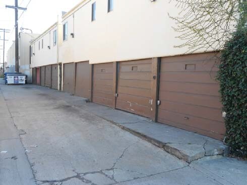 Garages in rear of property - 2902-2916 Main St