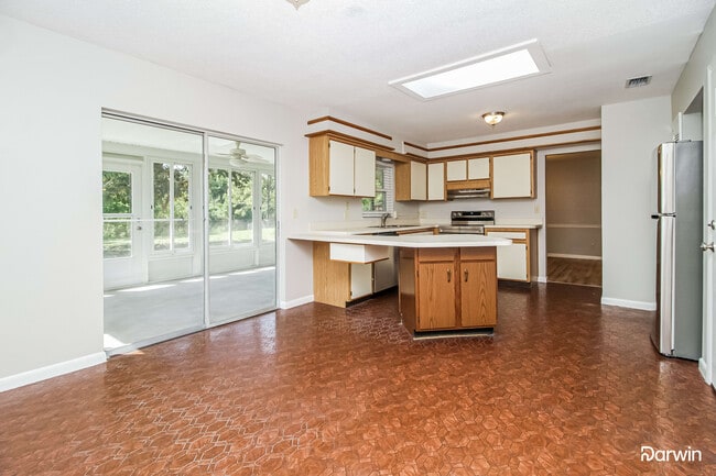 Building Photo - 471 Vincent Dr