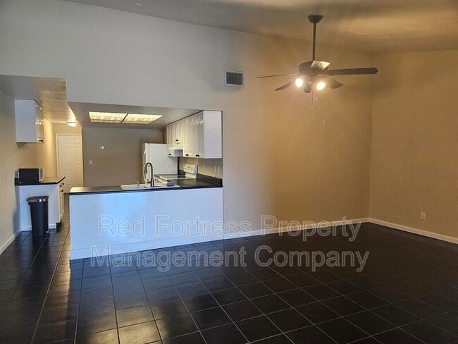 Foto del edificio - 4114 Skyline Blvd