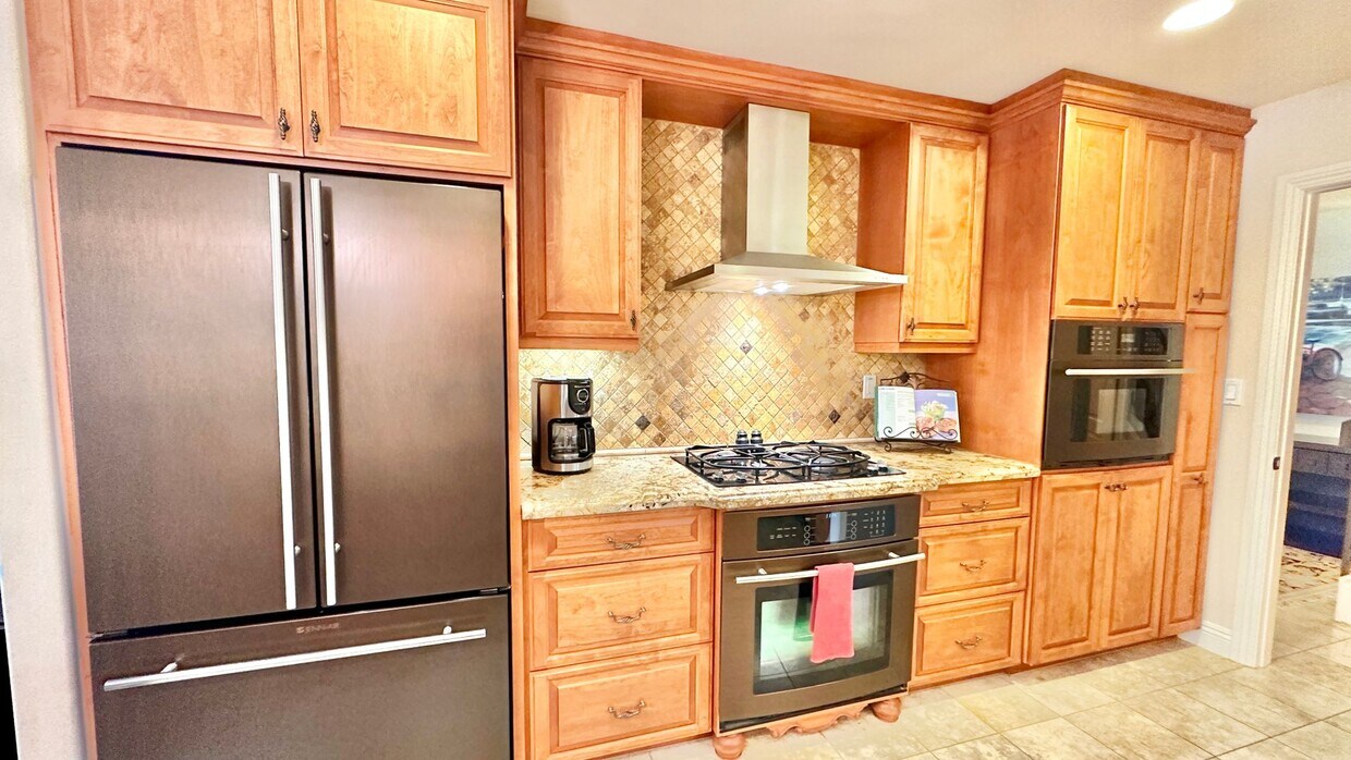 Stunning Fully Furnished, ShorterTerm Con... Apartments in Fallbrook