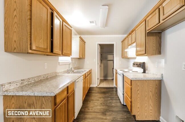 Foto del edificio - 203 Glenn Oak Dr