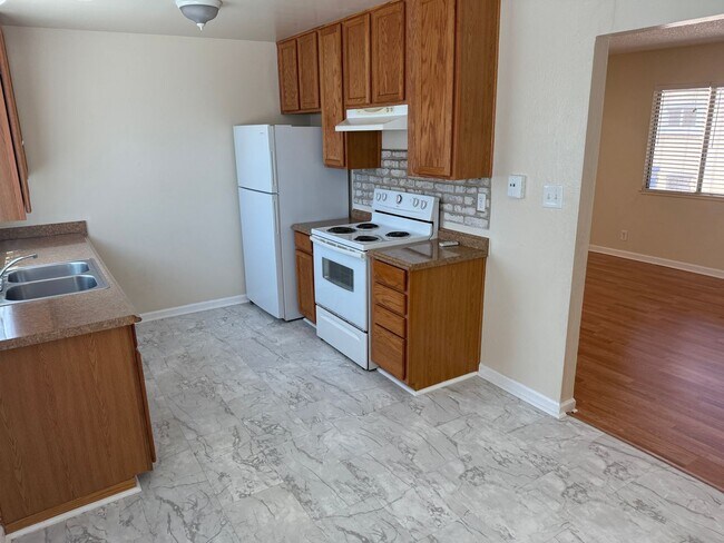 Photo - 2225 Hillsborough Ct Apartment