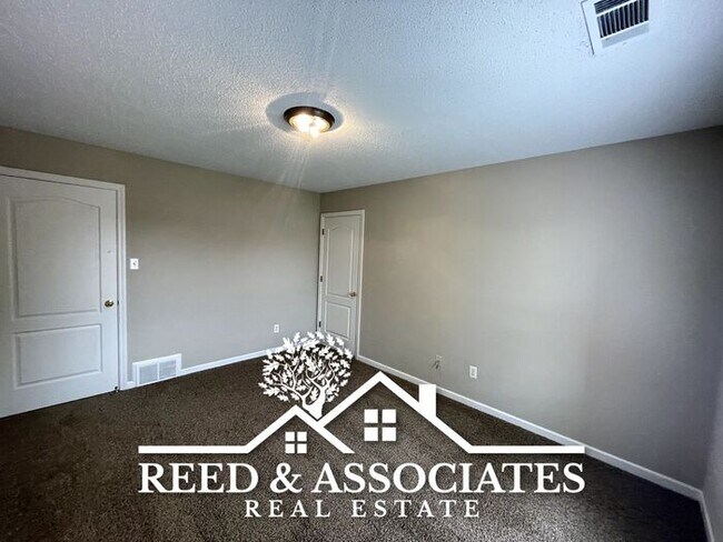 Building Photo - Cordova Home Located off Houston Levee!