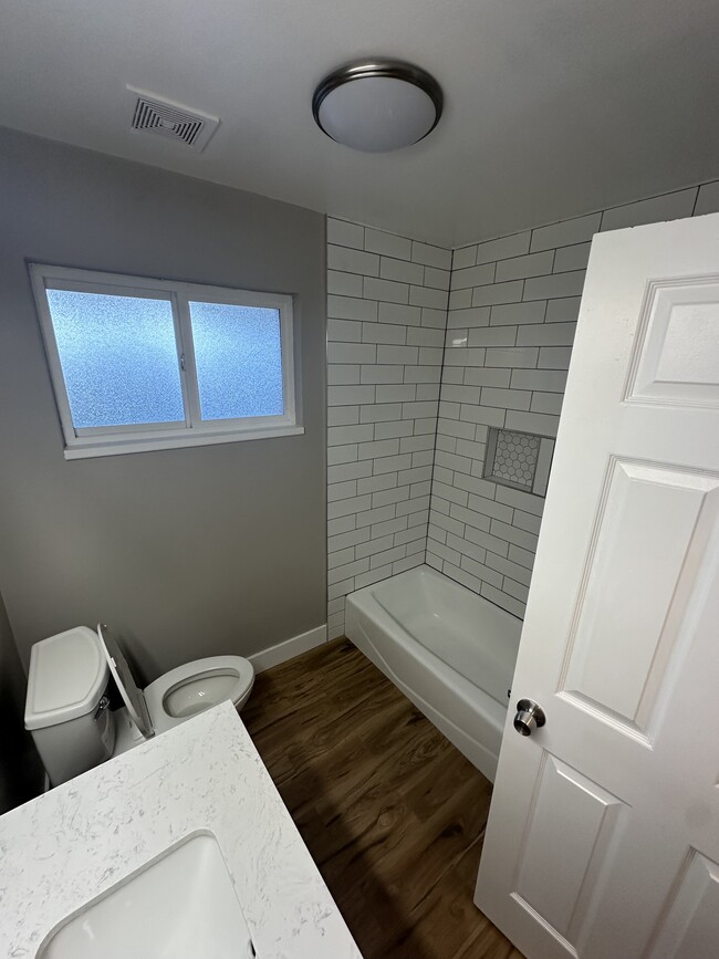 Building Photo - BEREA POPERTY ( PRIVATE)