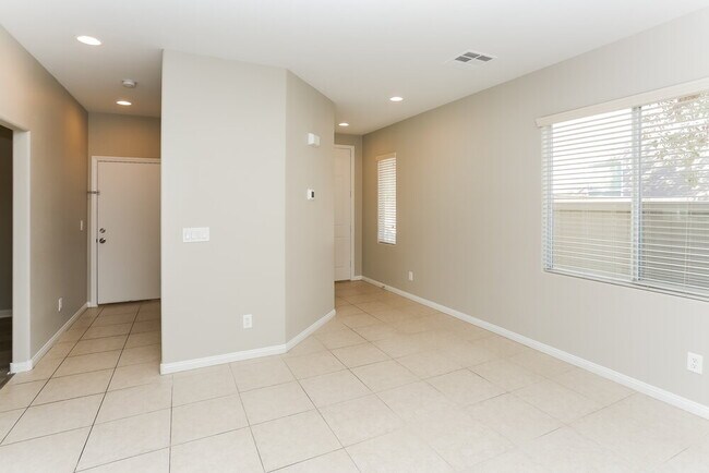 Building Photo - 8562 N Golden Idol Ct