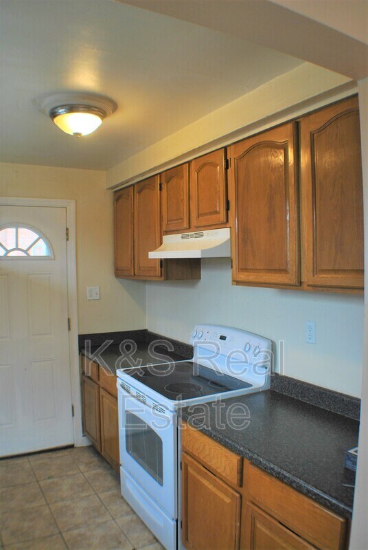 Building Photo - 706 E Pittsburgh McKeesport Blvd