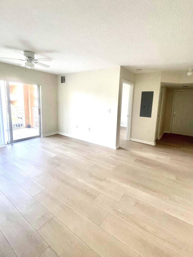 Foto del edificio - 221 SW Palm Dr