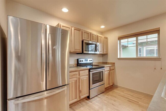 Building Photo - 3156 Catkin Lane