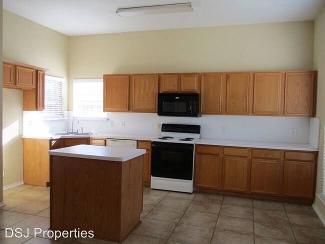 Foto del edificio - 3 br, 2 bath House - 625 Primrose Ln