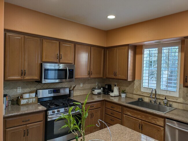 Foto del edificio - 27453 Coldwater Dr