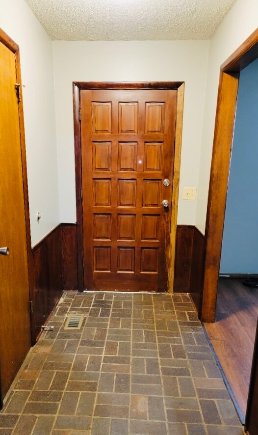 Foto del edificio - 9600 Sandy Ln