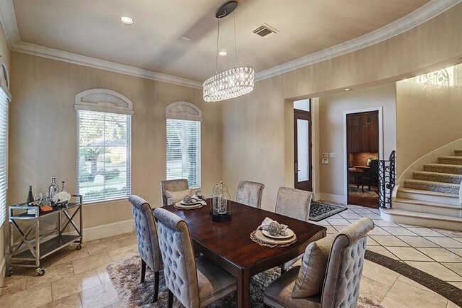 Foto del edificio - 2502 Chimney Rock Rd