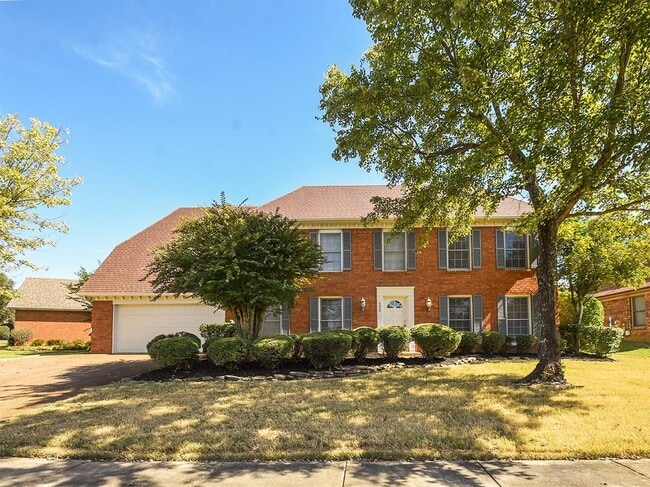 Building Photo - Pretty 4 bed, 2.5 bath home with wonderful...