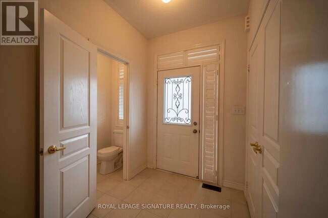 Photo du bâtiment - 5570 Meadowcrest Ave