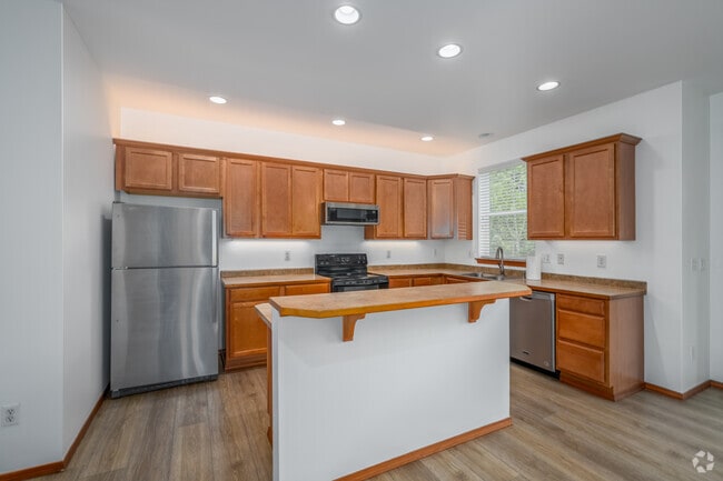 4BR, 2.5BA - 1,800SF - Kitchen - The Grove Townhomes