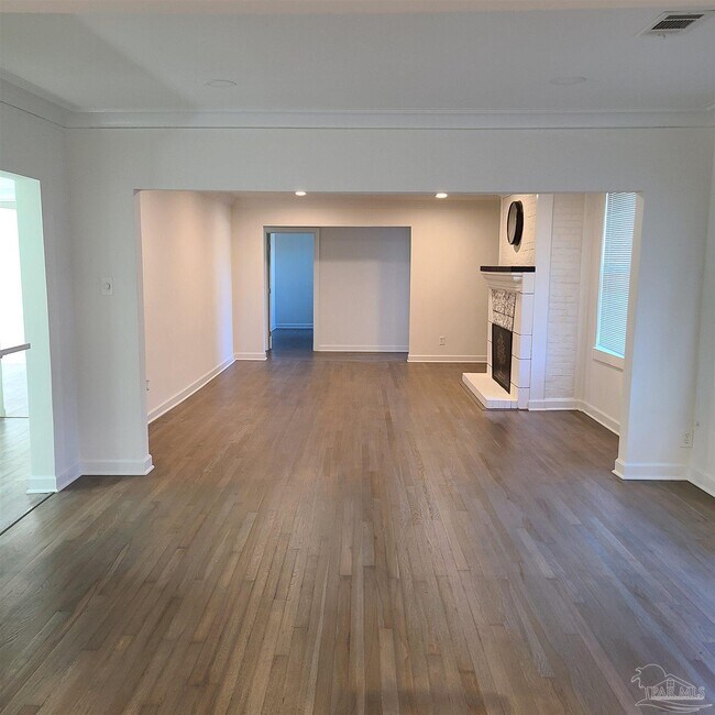 Foto del edificio - 1301 W Lee St