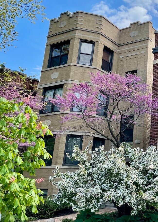 Foto del edificio - 732 Mulford St