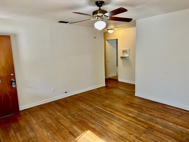 Foto del edificio - 931 Cheatham St