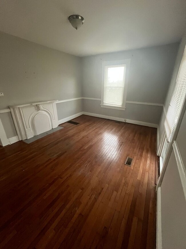 Building Photo - 4805 Eastern Ave