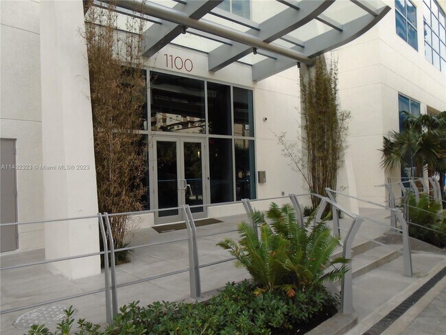 Foto del edificio - 1100 S Miami Ave