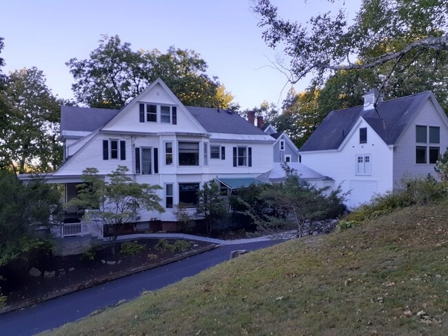 Building Photo - 24 Gamage Ave