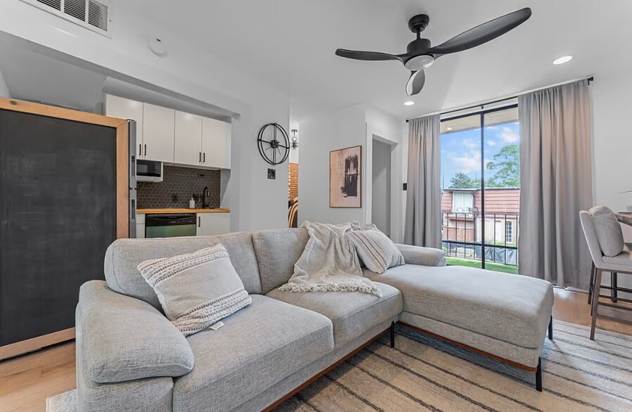 Foto principal - 3401 Timmons Ln