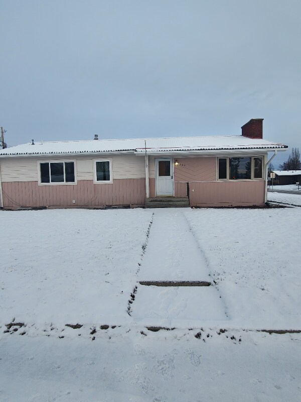 Foto del edificio - 205 Rosewood Dr