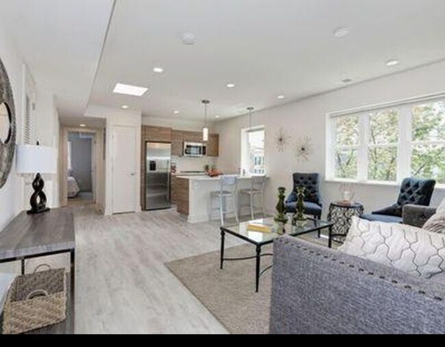 Foto del edificio - 626 E St SE