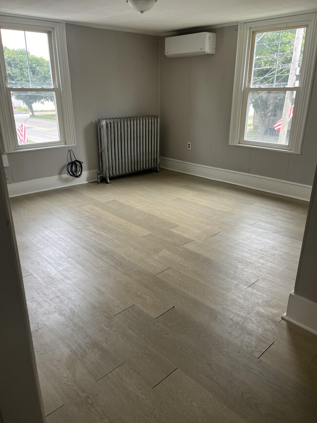 Main Bedroom - 107 State St