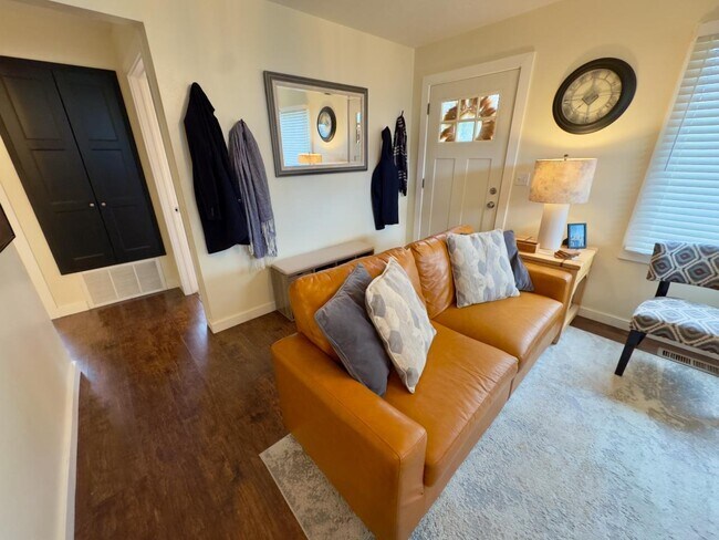 Foto del edificio - 735 N 25 W St