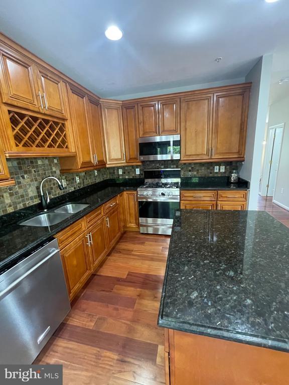 Building Photo - 5900 Trumpet Sound Ct