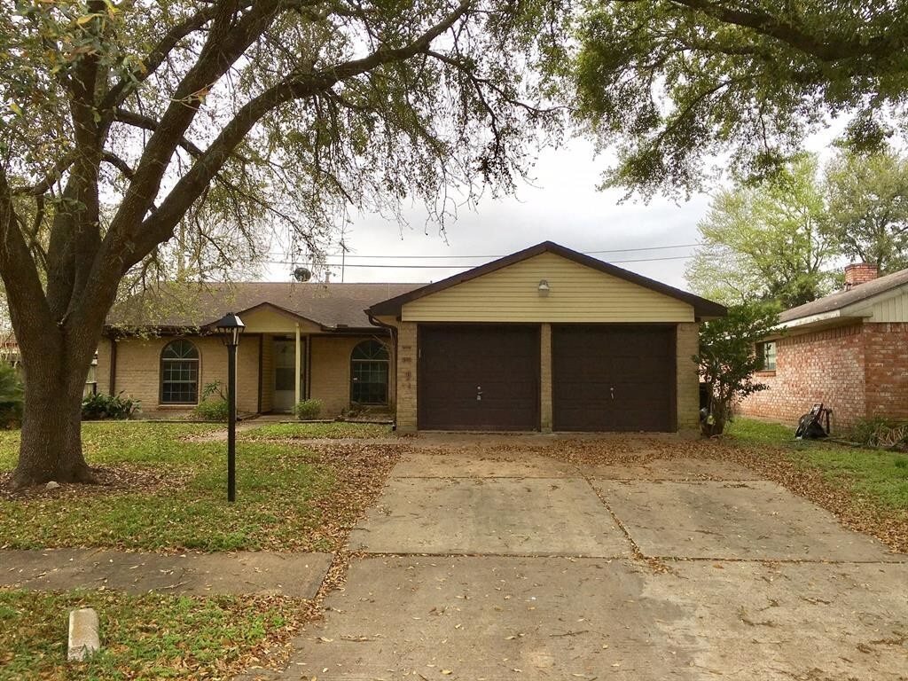 12431 Huntington Field Dr, Houston, TX 77099 House for Rent in